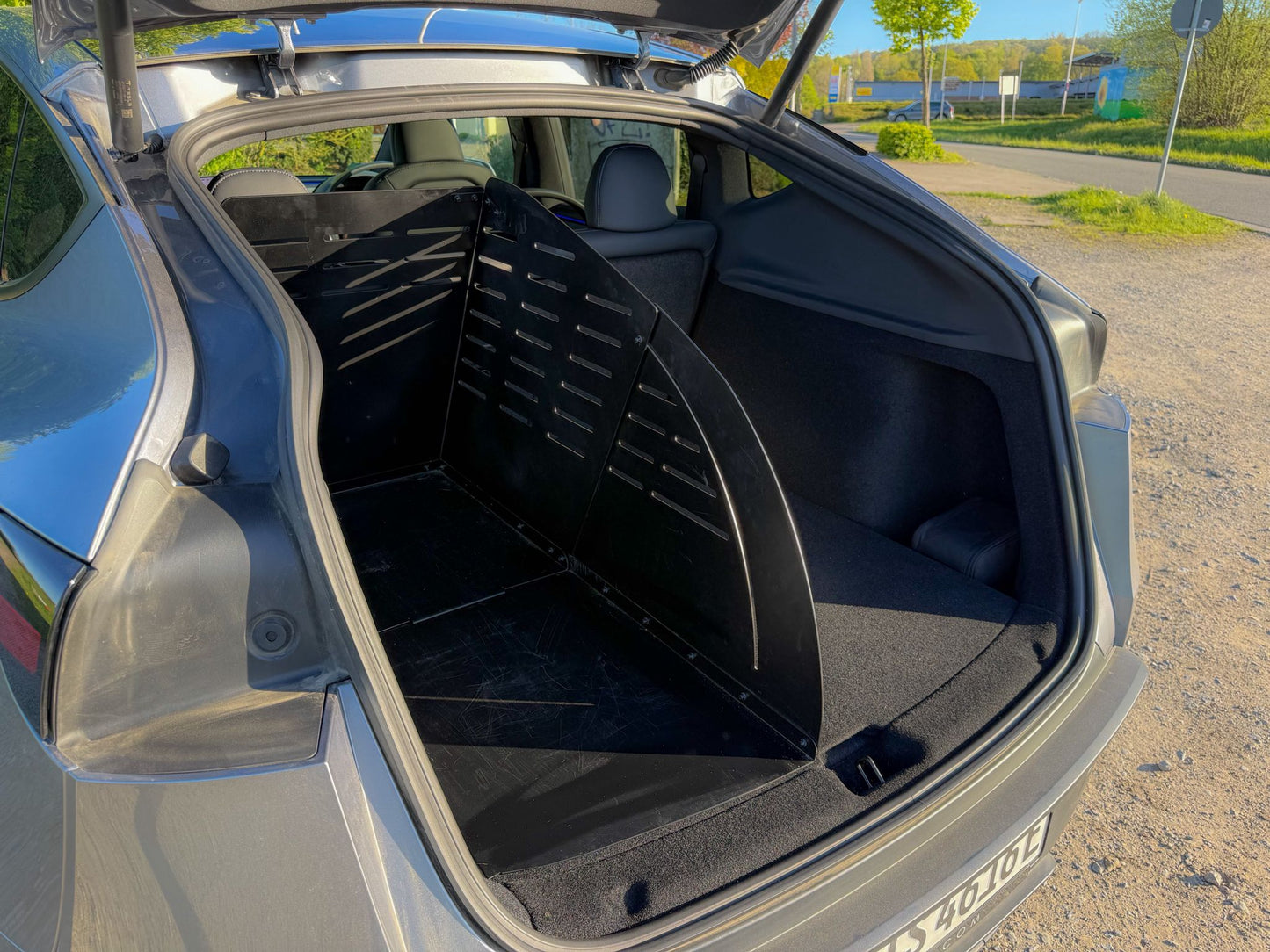 ModelDog M - Laderaumabtrennung für Tesla Model Y